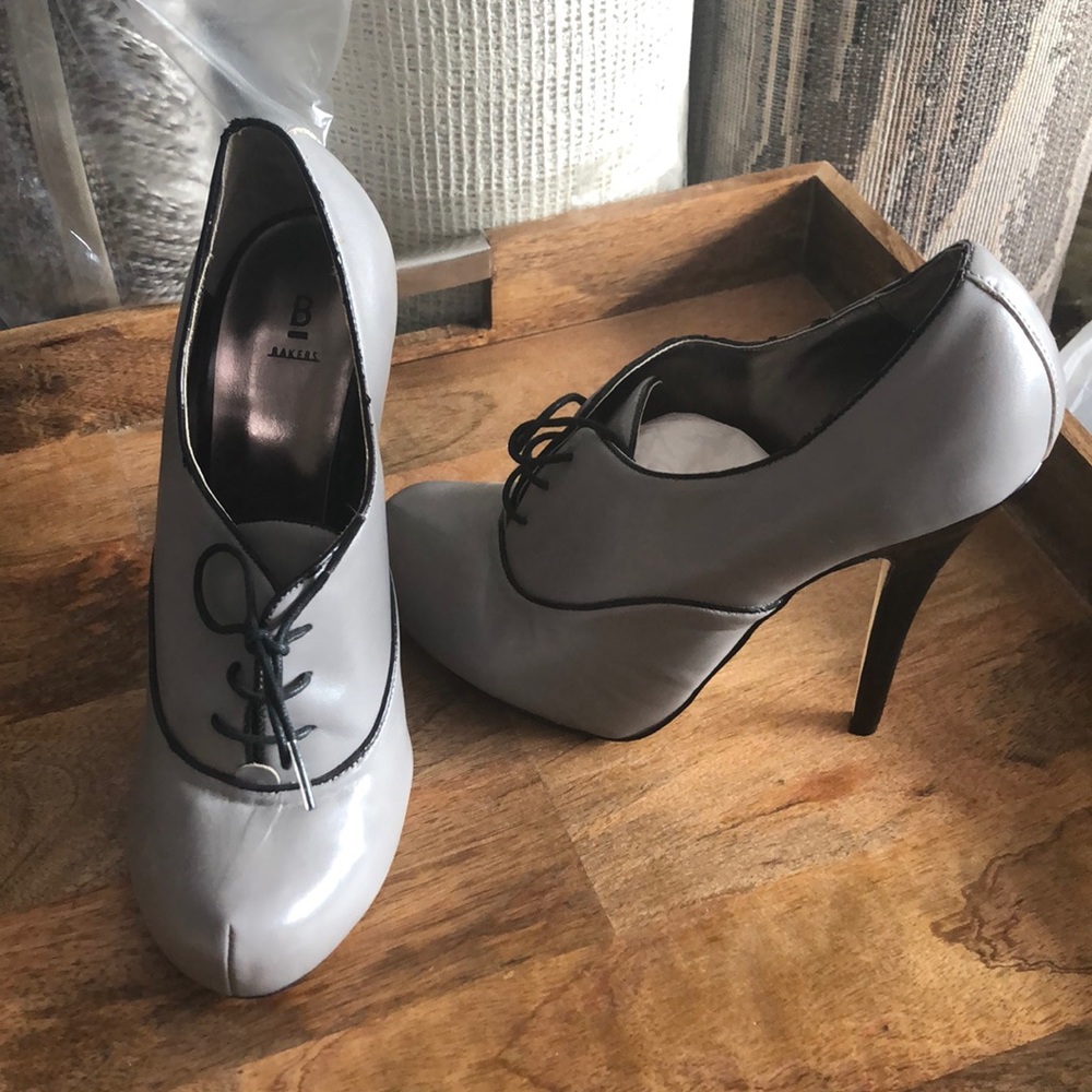 Women’s shoes